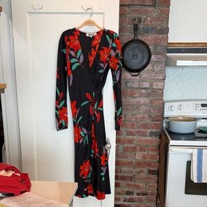 Diane von furstenberg wrap dress 100% silk